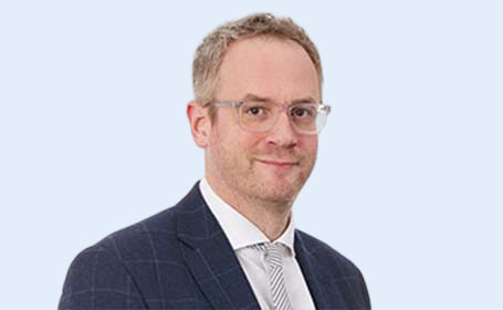 Portrait of Daren Francis , Consultant General & Colorectal Surgeon