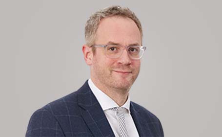 Portrait of Daren Francis , Consultant General & Colorectal Surgeon