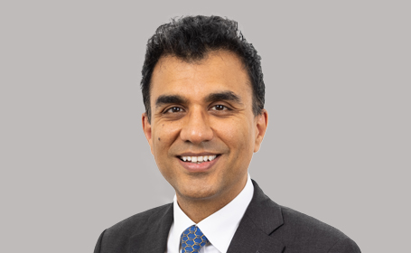 Portrait of Mr Jaykar Panchmatia , Consultant Spine Surgeon