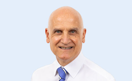Portrait of Mr Michael Kurer , Consultant Orthopaedic Surgeon