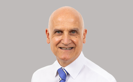 Portrait of Mr Michael Kurer , Consultant Orthopaedic Surgeon