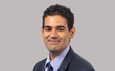 Portrait of Paddy Subramanian , Consultant Trauma & Orthopaedic Surgeon