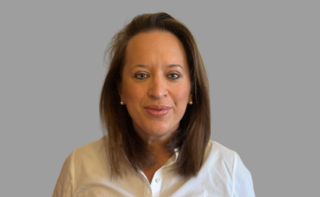 Portrait of Dr Lindsey MacDonald , Consultant Gynaecologist
