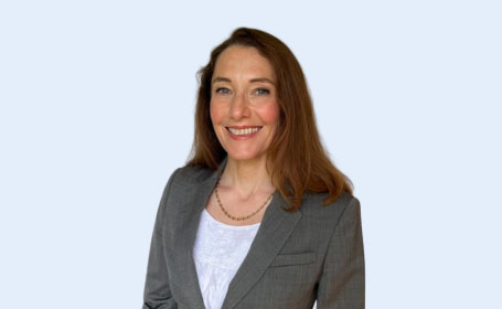 Portrait of Dr Una O'Colmain , Consultant Ophthalmologist