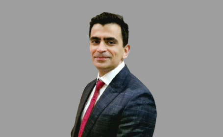 Portrait of Mr Ihsan Mahmood , Consultant Orthopaedic Surgeon