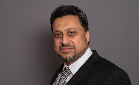 Portrait of Mr Mujahid Syed , Consultant Orthopaedic Surgeon