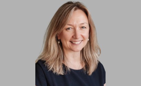 Portrait of Dr Laura Blackmore , Consultant Gastroenterologist & Hepatologist