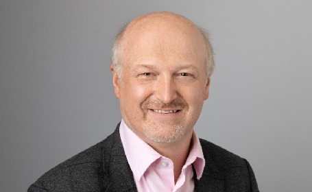 Portrait of Mr Mark Tomlinson , Consultant General Surgeon