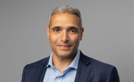 Portrait of Mr Yasser Hijazi , Consultant Plastic Surgeon
