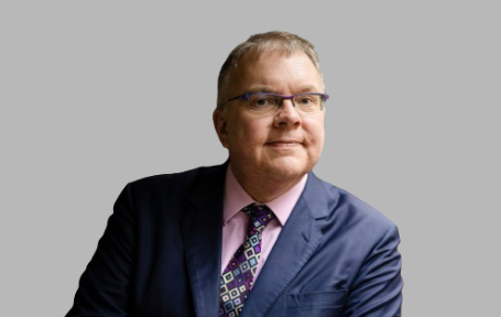 Portrait of Professor Alexander Woywodt , Consultant Nephrologist