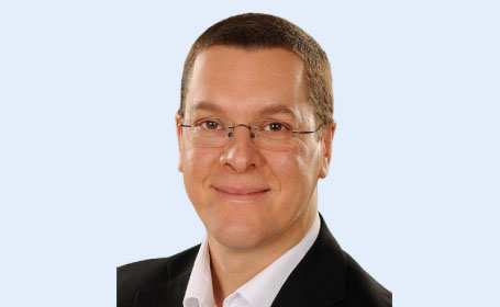 Portrait of Mr Tony Bateman , Consultant Spine Surgeon