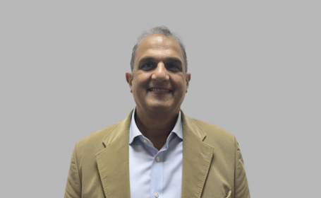 Portrait of Mr Asif Pardiwala , Orthopaedic Consultant