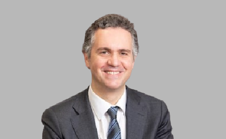 Portrait of Oliver Guttmann , Consultant Cardiologist