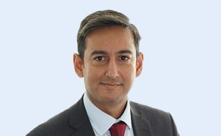 Portrait of Paritosh Sharma , Consultant Vascular and Endovascular Surgeon