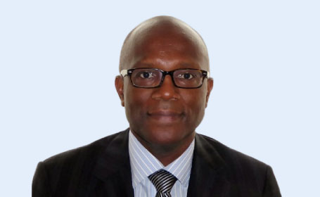 Portrait of Dr Maxwell Asante , Consultant Gastroenterologist & General Physician