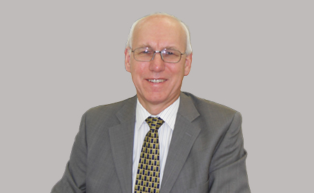 Portrait of Mr Michael Andrew Waldram , Consultant Orthopaedic Surgeon