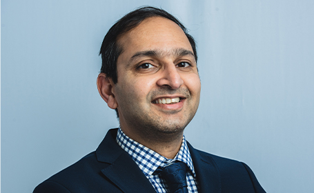 Portrait of Dr Manish Mohandas Hegde , Consultant Physician & Gastroenterologist
