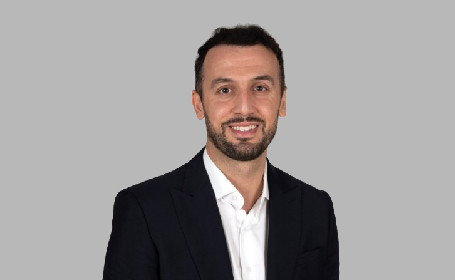 Portrait of Mr Moez Zeiton , Consultant Trauma and Orthopaedic Surgeon