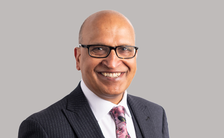 Portrait of Dr Babur Javaid , Consultant Gastroenterologist