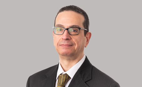 Portrait of Stephanos Papanastasiou , Consultant Plastic, Hand & Cosmetic Surgeon