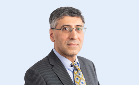 Portrait of Yuksel Gercek , Consultant General, Laparoscopic and Colorectal Surgeon