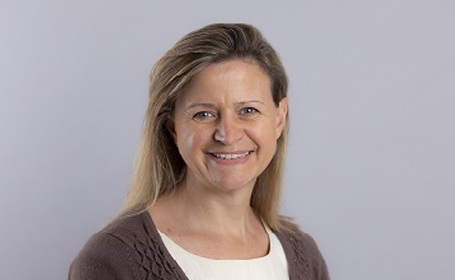 Portrait of Dr Alexandra Stewart , Consultant Clinical Oncologist