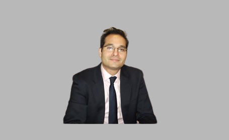 Portrait of Mr Farrokh Pakzad , Consultant Oncoplastic Breast and Melanoma Surgeon
