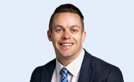 Portrait of Mr James Logan , Consultant Orthopaedic Hand Surgeon