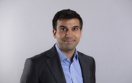 Portrait of Mr Neil Modi , Consultant Ophthalmic & Oculoplastic Surgeon