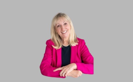 Portrait of Miss Sovra Whitcroft , Consultant in Obstetrics and Gynaecology 