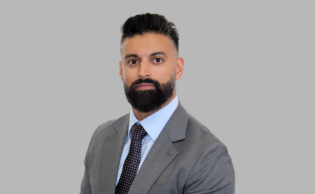 Portrait of Mr Inderpaul Samra , Consultant Orthopaedic Surgeon