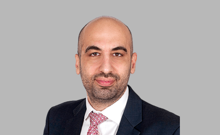 Portrait of Mr Panos Pikoulas , Consultant Oncoplastic Breast Surgeon