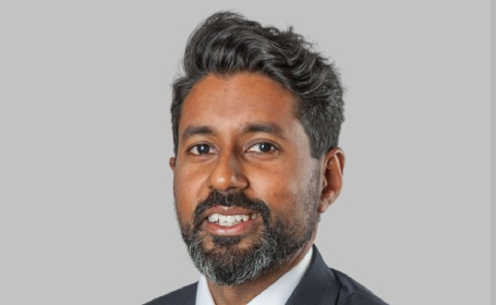 Portrait of Mr Shankar Thiagarajah , Consultant Orthopaedic Surgeon