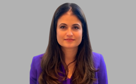 Portrait of Ms Eleni Ntakomyti , Consultant Breast and Oncoplastic Surgeon