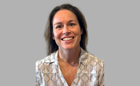 Portrait of Dr Nicola Burch , Consultant Gastroenterologist
