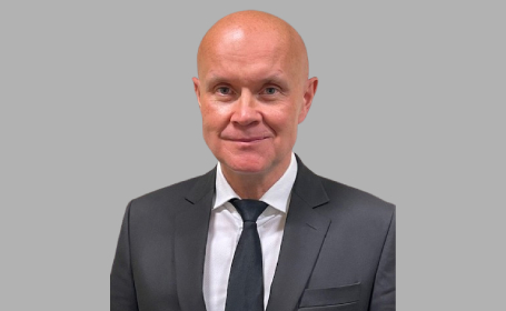 Portrait of Mr Pawel Trapszo , Consultant Oncoplastic and Reconstructive Breast Surgeon