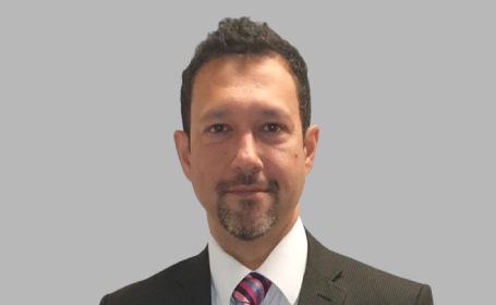 Portrait of Mr Sid Goel , Consultant Ophthalmic Surgeon