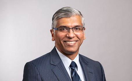 Portrait of Sushrut S Kulkarni , Consultant Orthopaedic Surgeon