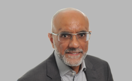 Portrait of Dr Shamil Yusuf , Consultant Cardiologist & Electrophysiologist