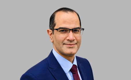 Portrait of Dr Shirjeel Chaudhry , Consultant in Chronic Pain and Anaesthetics