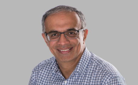 Portrait of Dr Nawaz Walji , Consultant Oncologist