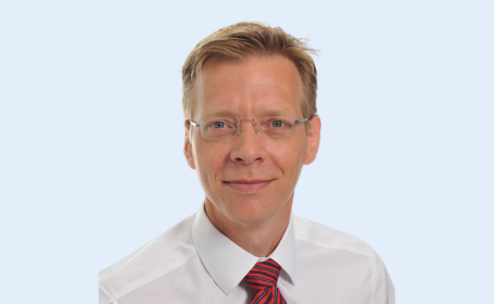 Portrait of Dr Michael Kuehl , Consultant Cardiologist
