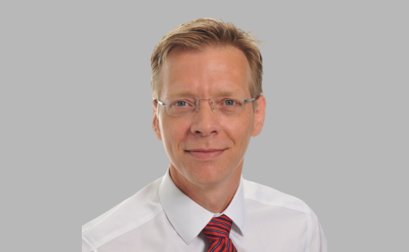 Portrait of Dr Michael Kuehl , Consultant Cardiologist
