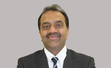 Portrait of Professor Vinod Sreedhara Menon , Consultant General, Upper GI, Bariatric & Laparoscopic Surgeon