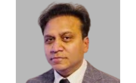 Portrait of Rajesh Bawale , Consultant Trauma and Orthopaedic Surgeon with Specialist interest in Hip and knee 