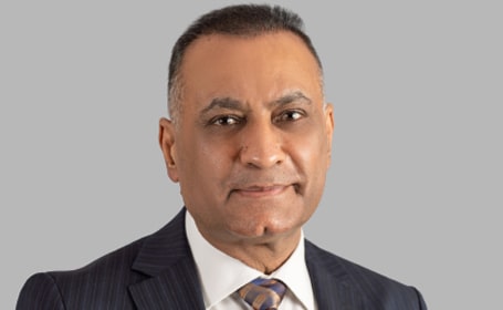 Portrait of Prof Samer Humadi , Consultant Upper Gastrointestinal & Bariatric Surgeon