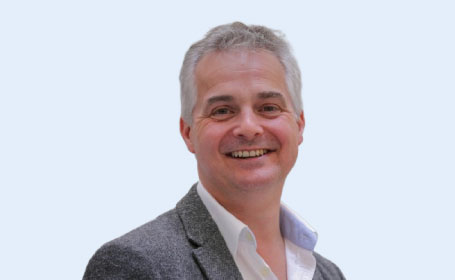 Portrait of Dr Andrew Peter Holt , Consultant Gastroenterologist (Hepatology)