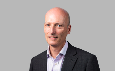 Portrait of Mr David John Dunlop , Consultant Orthopaedic Surgeon