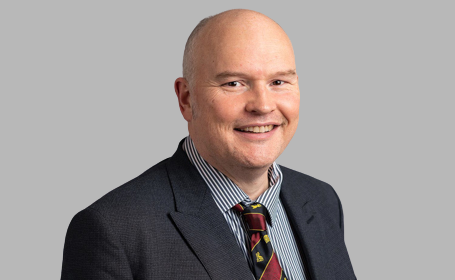 Portrait of Mr Ewen Griffiths , Consultant General & Upper GI Surgeon