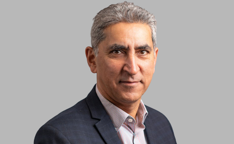 Portrait of Mr Khalid Baloch , Consultant Orthopaedic Surgeon